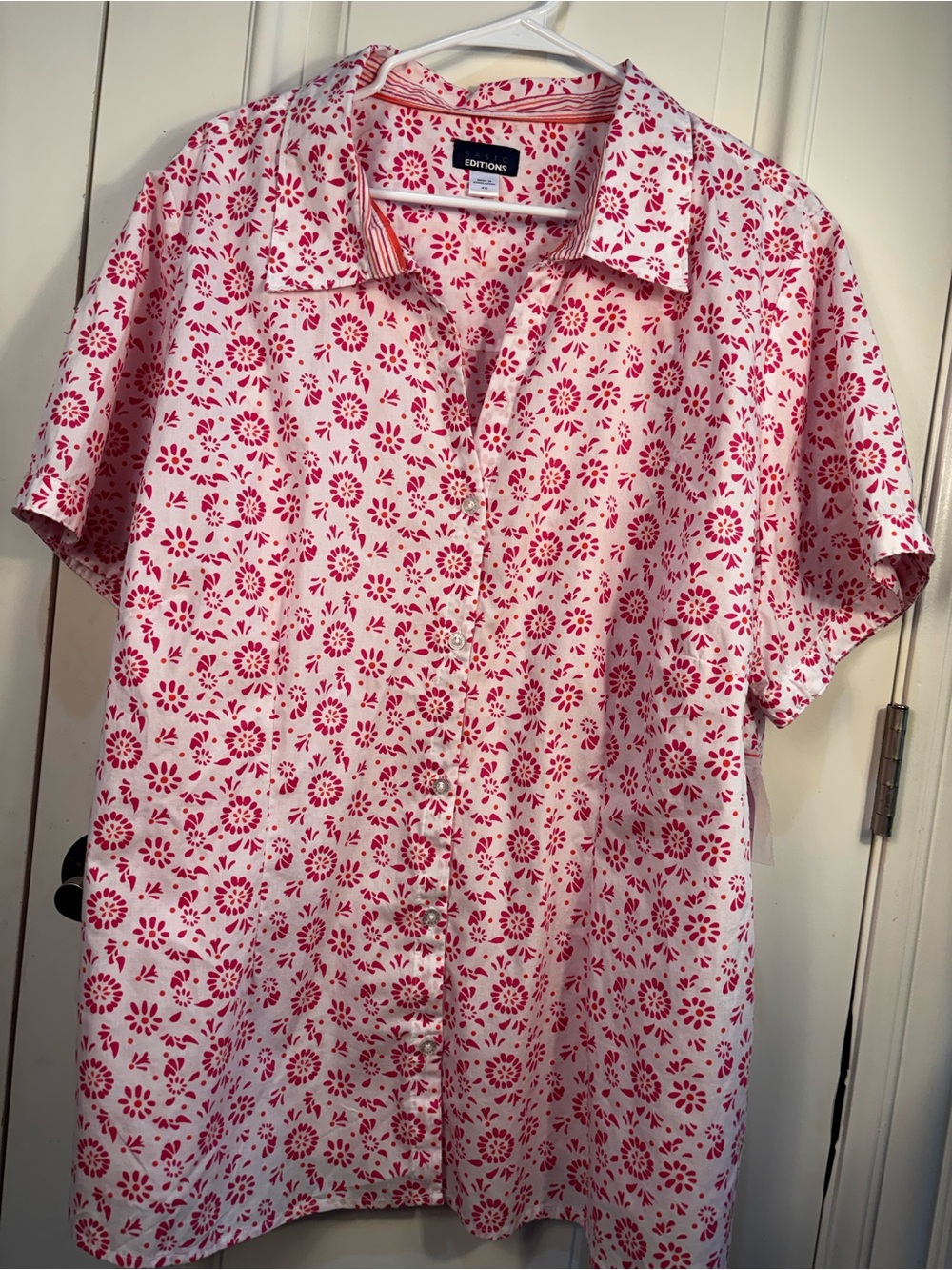 Basic Editions Women's Plus 4X White Pink Orange Floral Collared Button-Up Shirt